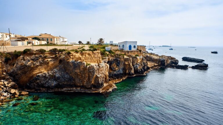 Descubre los impresionantes pueblos de la costa de Alicante con playa